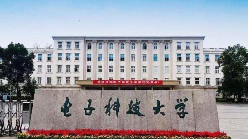 固态继电器与电磁继电器：定制厂家的选择之道**